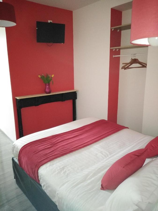 Hotel Les Remparts à La Madelaine-sous-Montreuil Extérieur photo